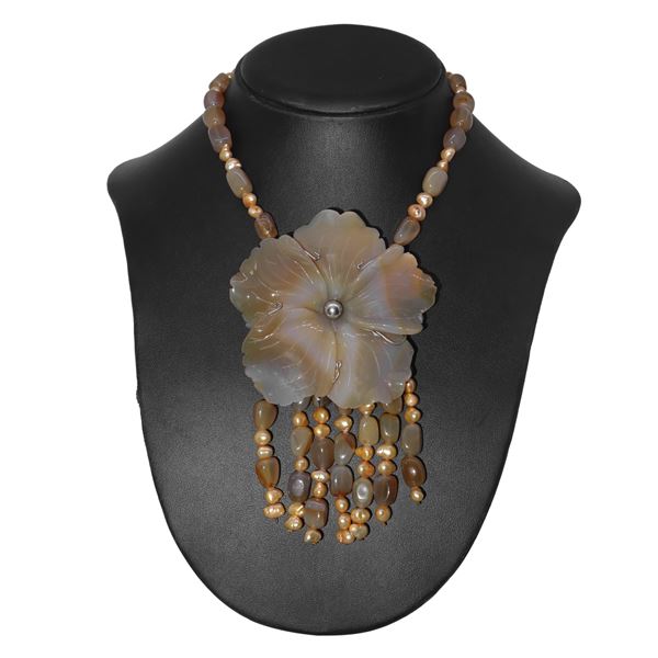 Choker necklace with large flower