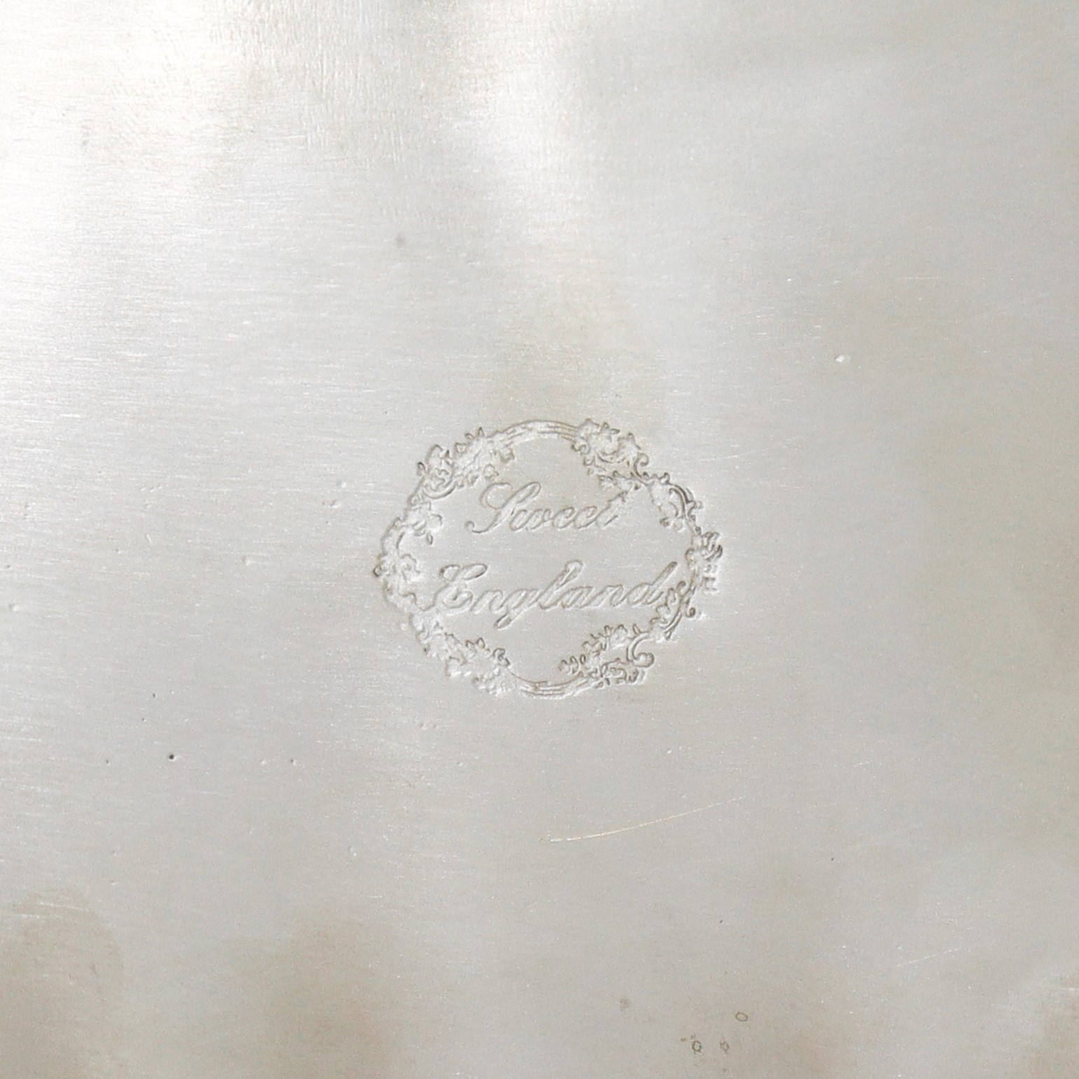 Piccolo vassoio da portata in metallo argentato