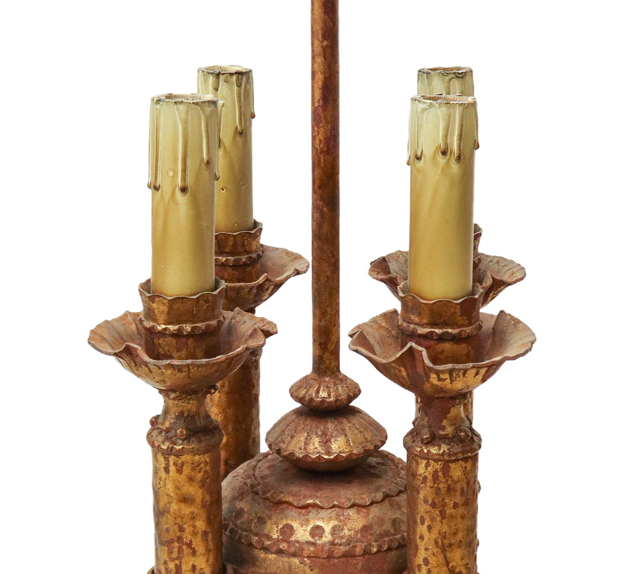 Lume in ottone a 4 candele