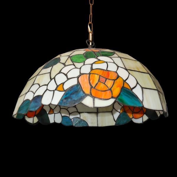 Chandelier with leaded glass and floral decorations
