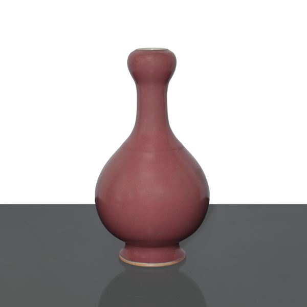 Vaso in porcellana smaltato rosso mattone