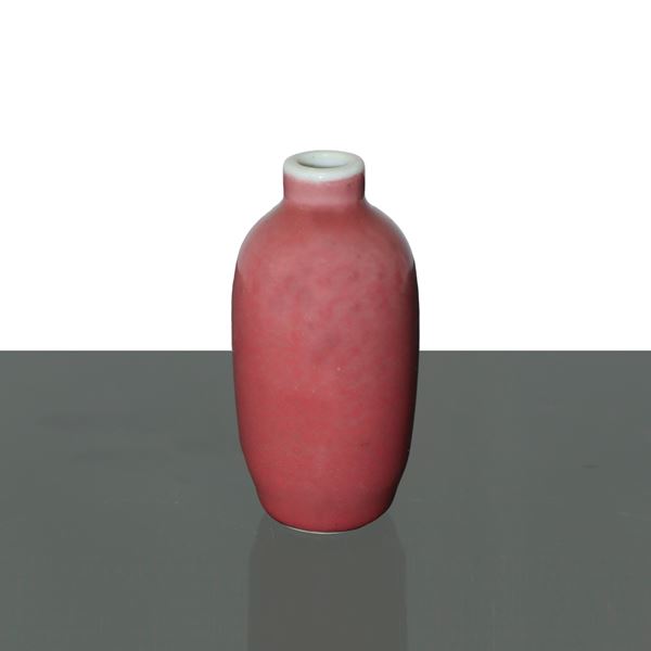 Small Qing Dynasty red glazed porcelain tobacco vase