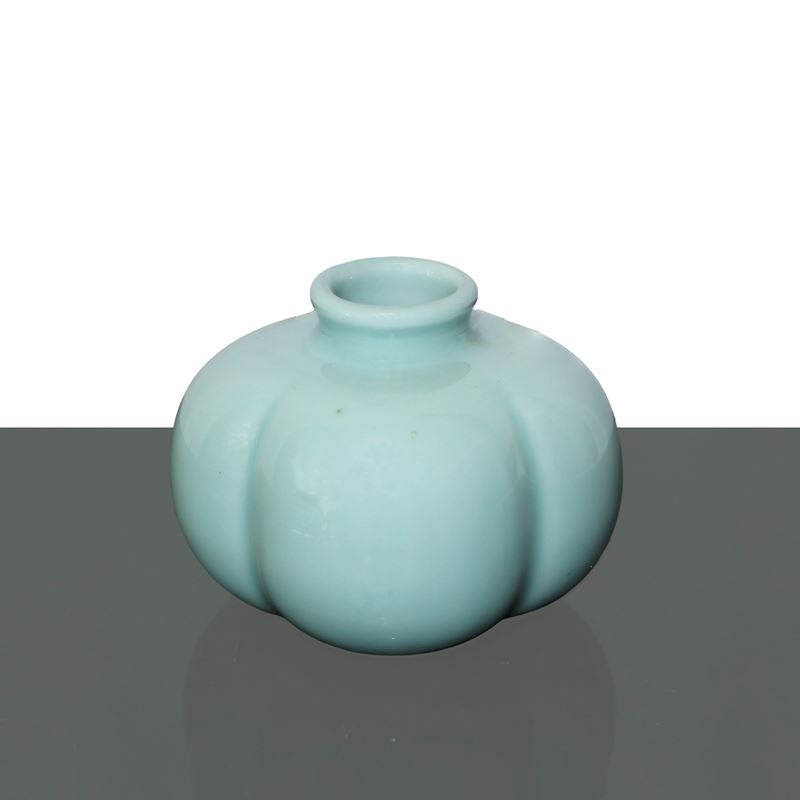 Vasetto in Porcellana a Smalto Celadon della Dinastia Qing