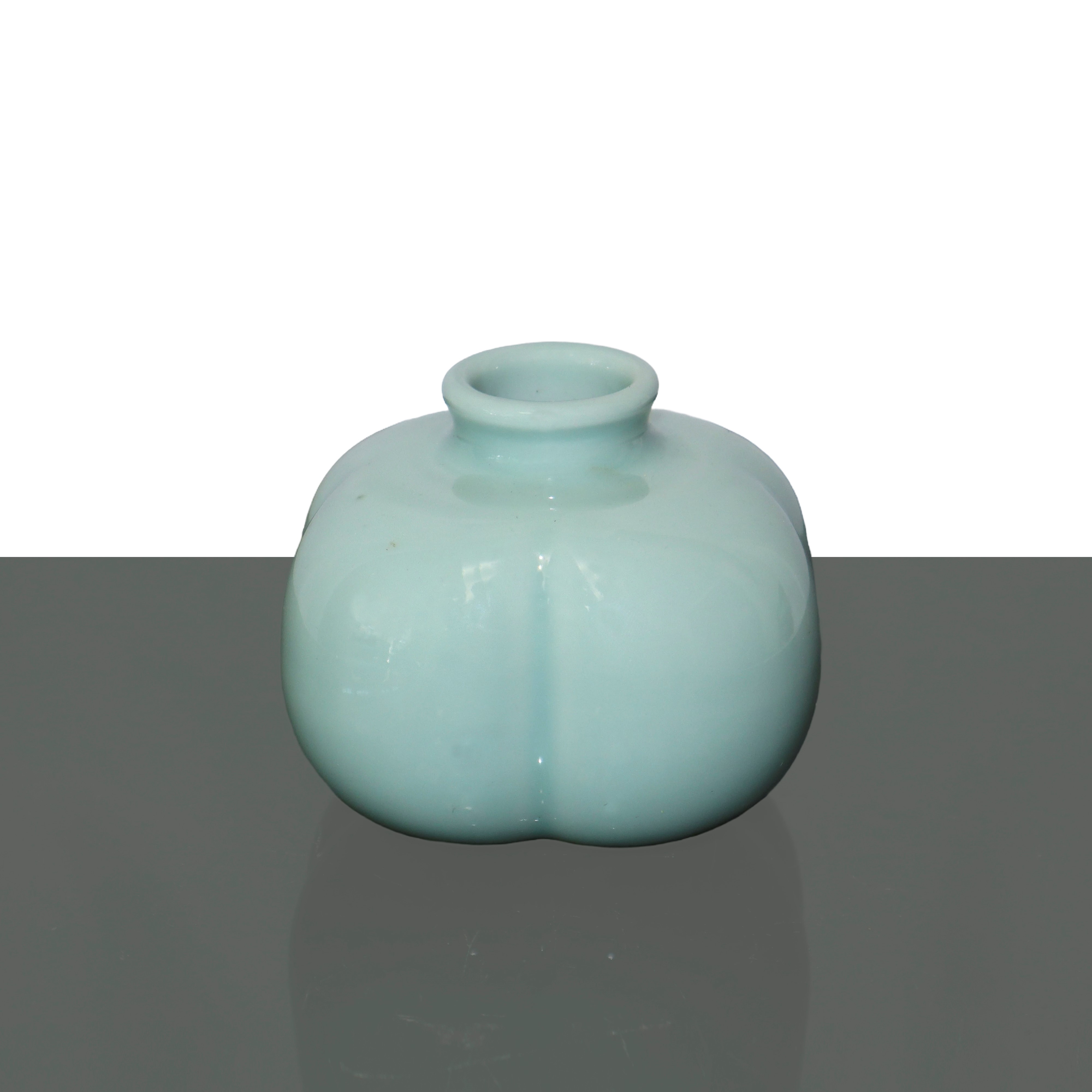 Vasetto in Porcellana a Smalto Celadon della Dinastia Qing