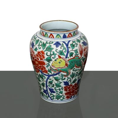 Vaso in Ceramica Wocai con Motivi Floreali e Animali Mitologici