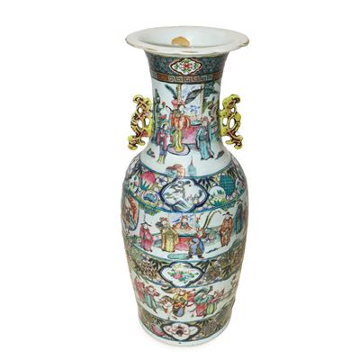 Vaso Cinese in Porcellana con Decori di Scene di Genere