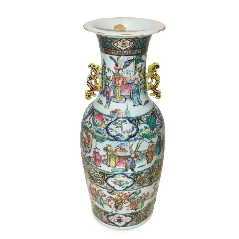 Vaso Cinese in Porcellana con Decori di Scene di Genere