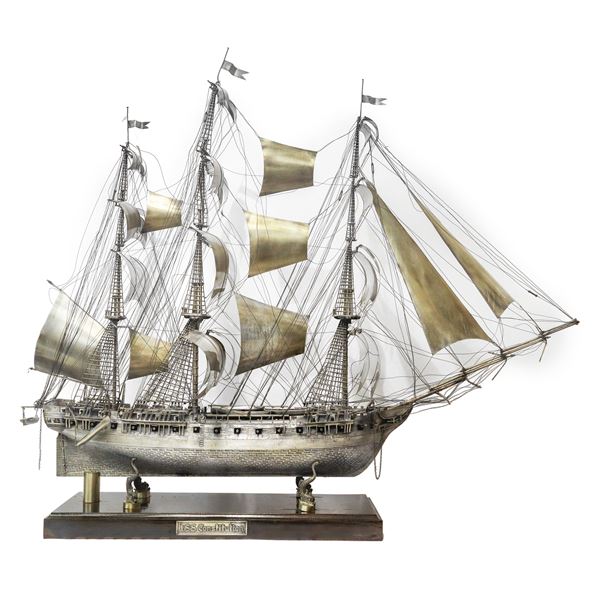 U.S.S. Constitution, Grande Veliero interamente in argento 800