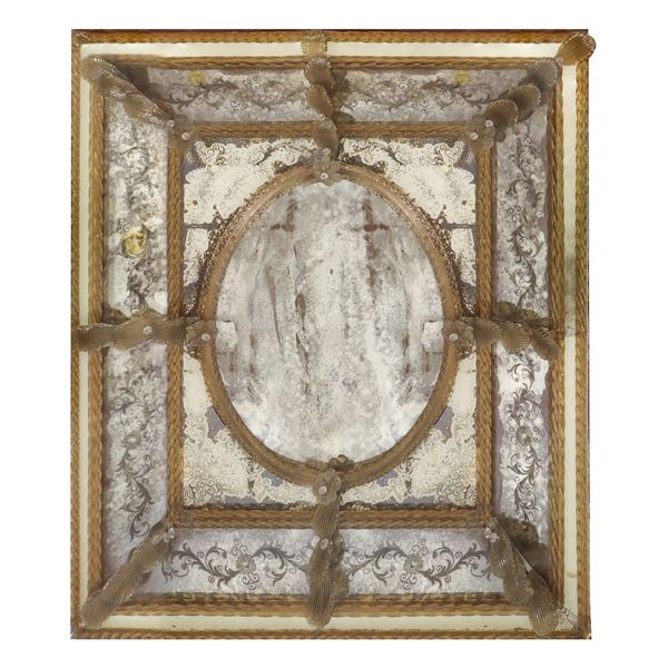 Murano glass mirror with engraved and engraved glass on the perimeter