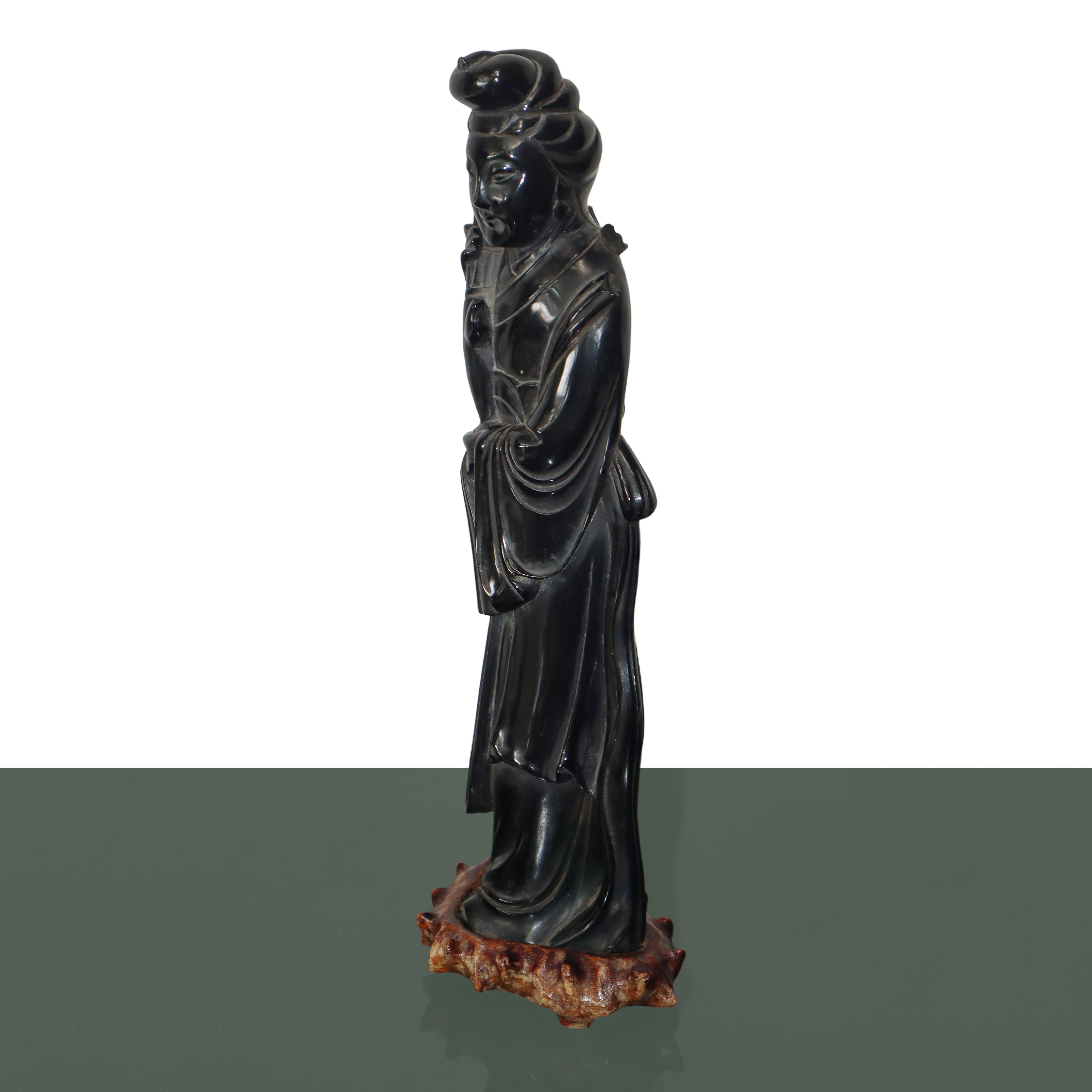 Guanyin in bachelite