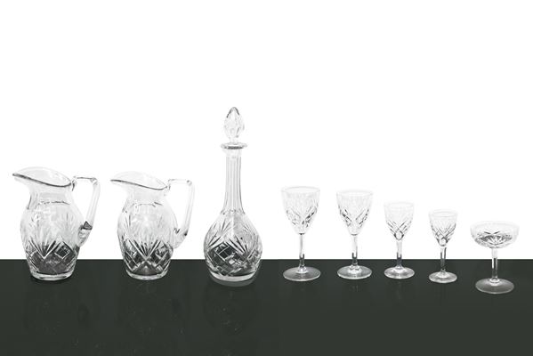 Saint Louis - Complete set of Saint Louis crystal glasses, Chantilly model. 