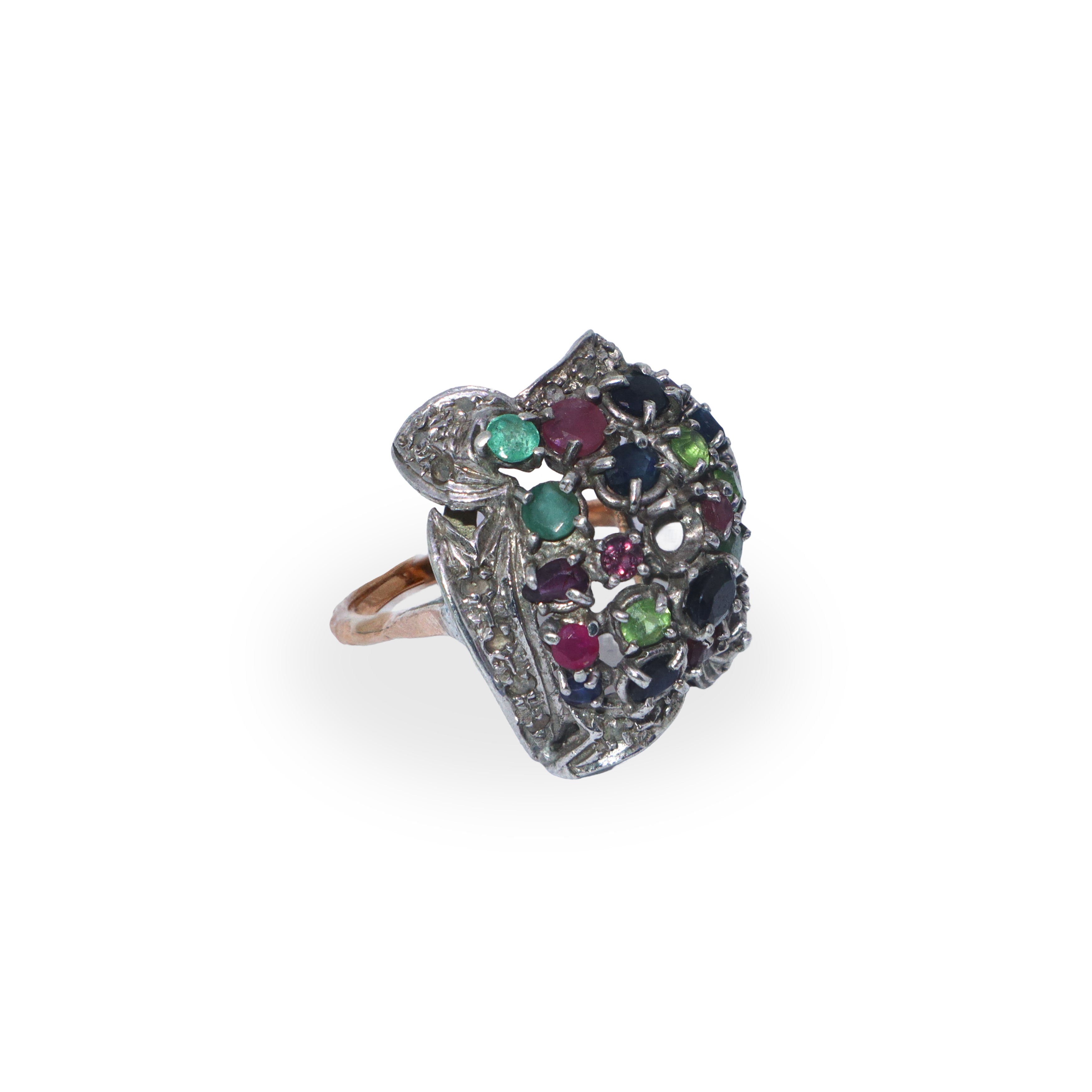 Anello in oro basso titolo e argento con pietre colorate