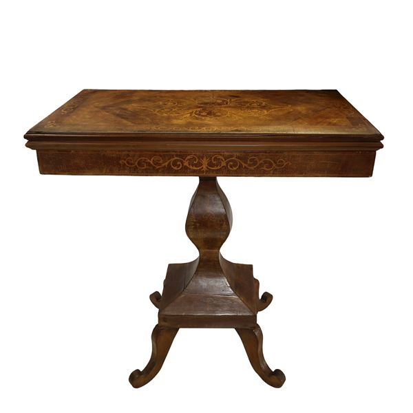 Tavolo da gioco pieghevole Carlo X in legno di noce