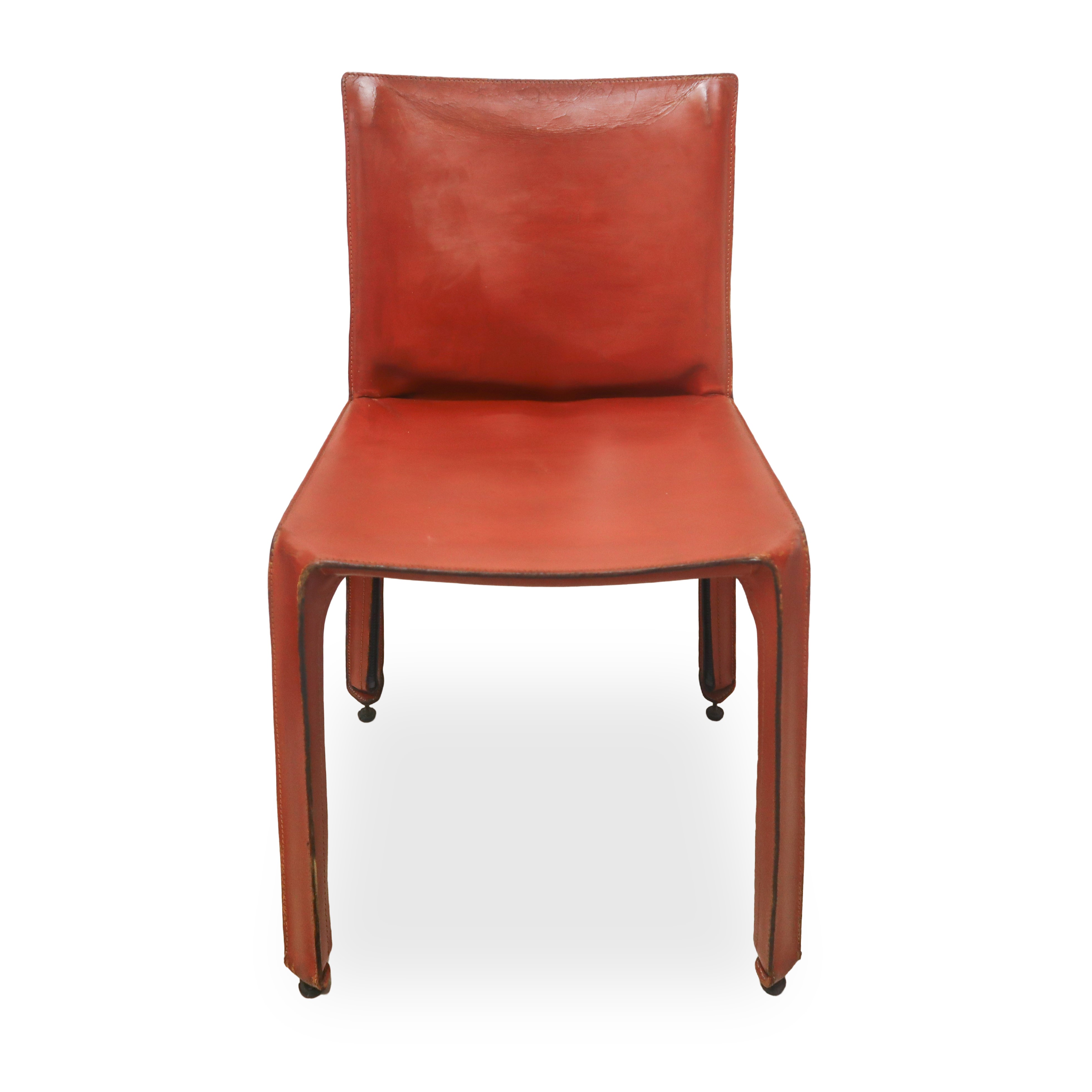 Sei sedie modello Cab in cuoio rosso cognac