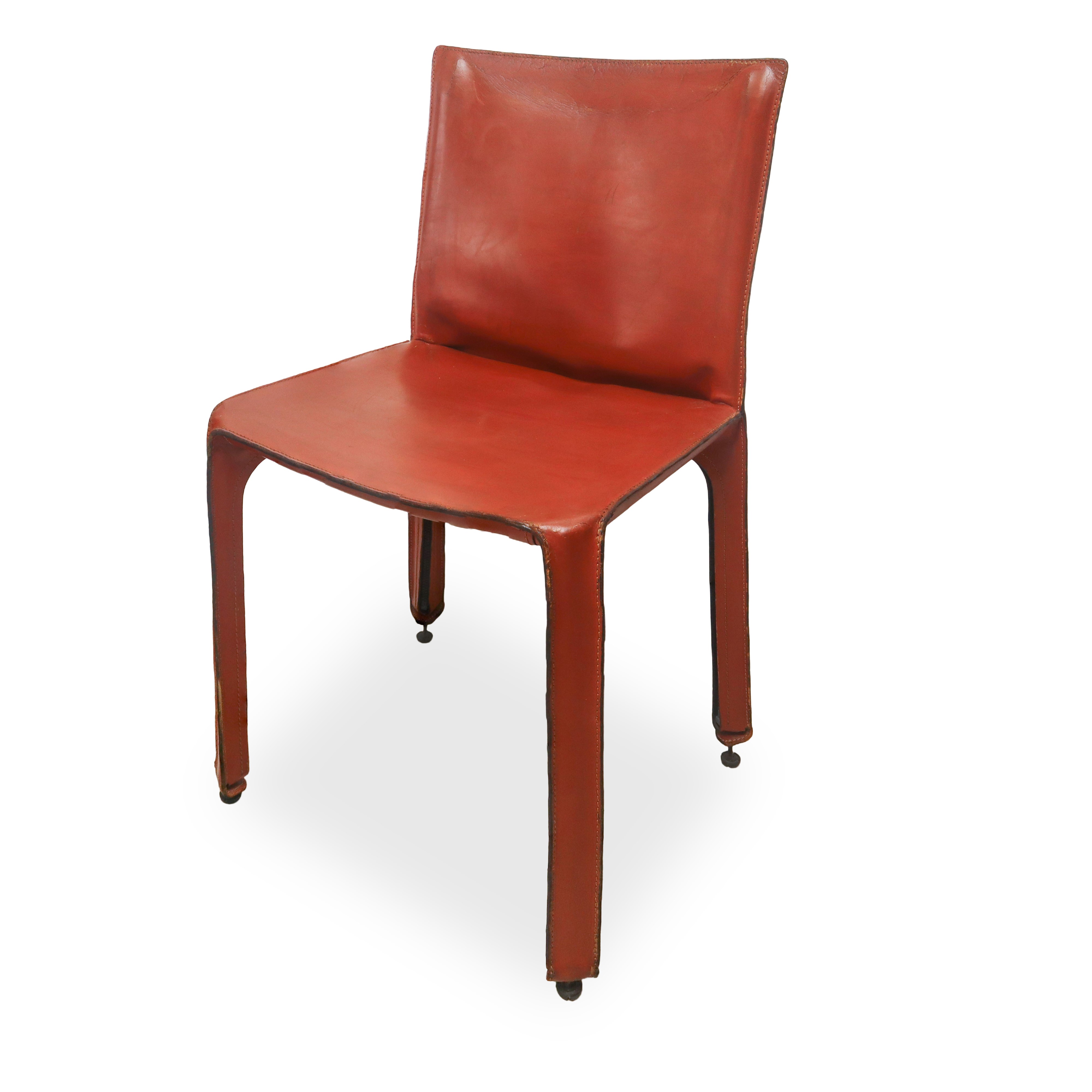 Sei sedie modello Cab in cuoio rosso cognac