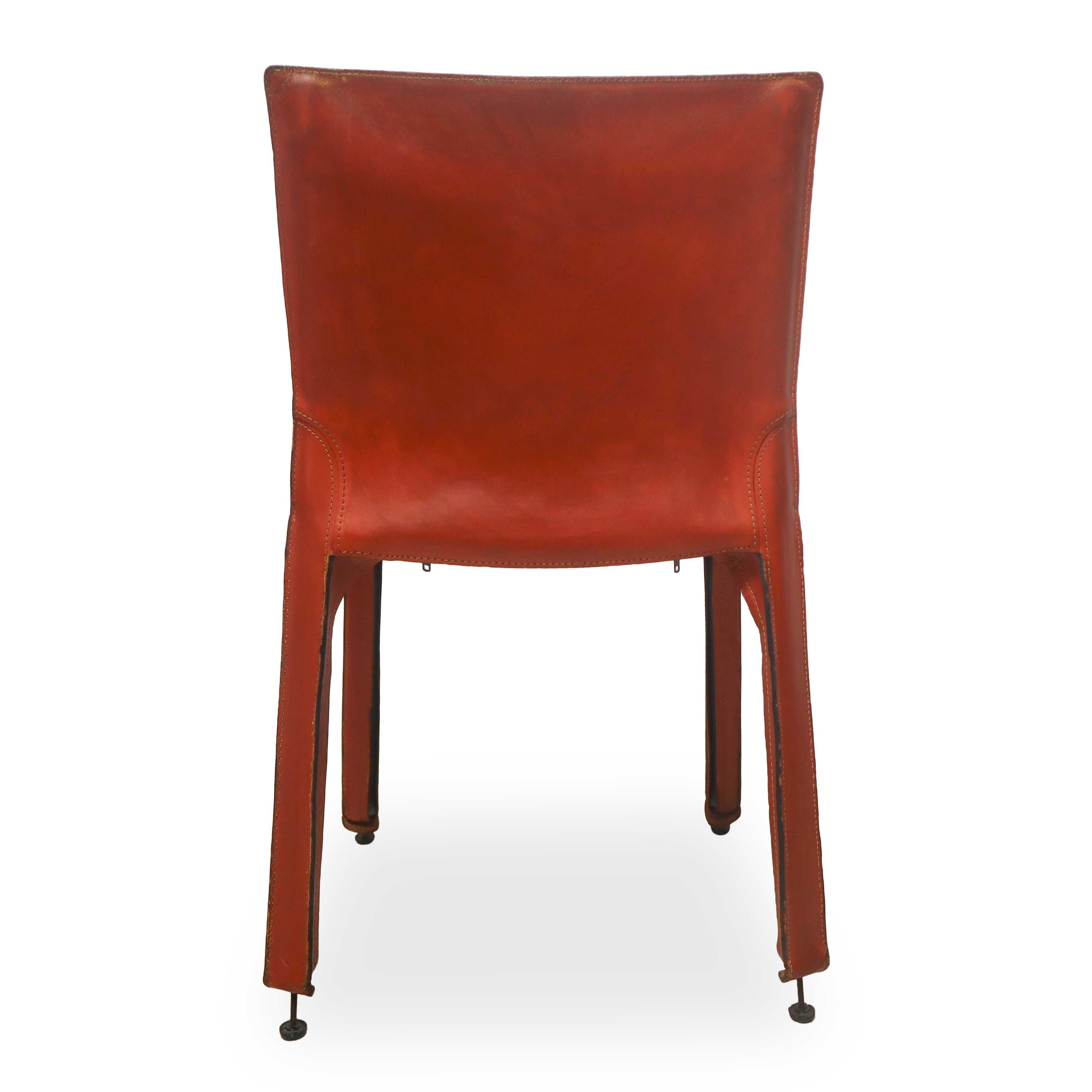 Sei sedie modello Cab in cuoio rosso cognac