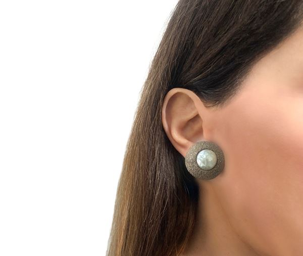 Chanel - Chanel Gray Pearl button earrings