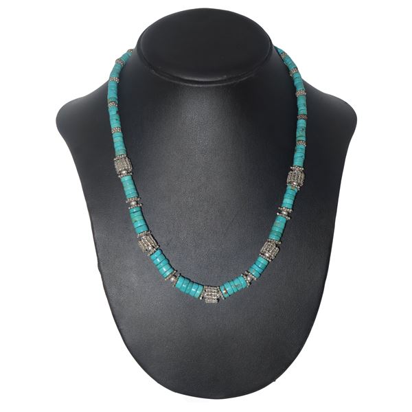 Turquoise paste necklace with dotted elements