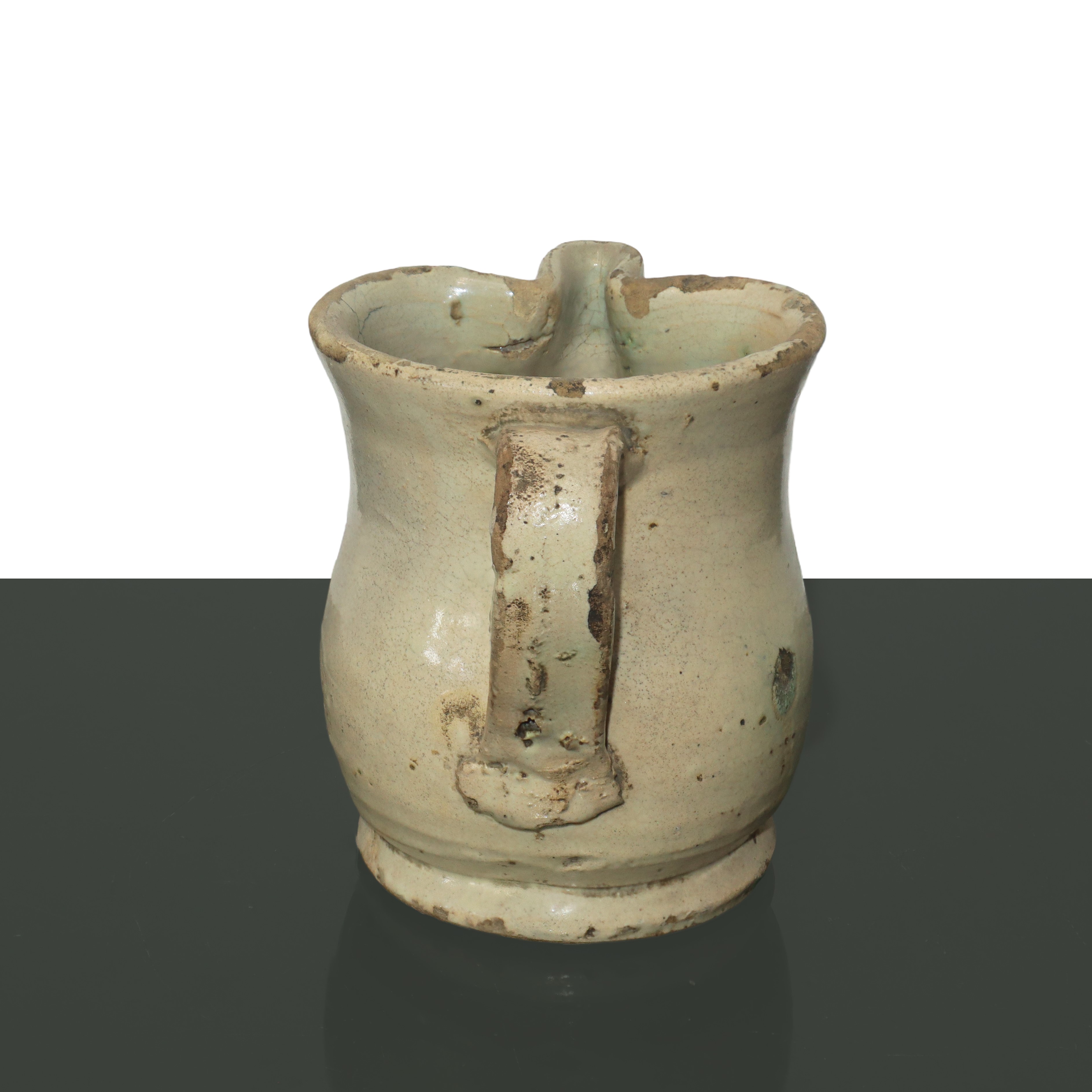 Cannata con manico in maiolica policroma di Caltagirone