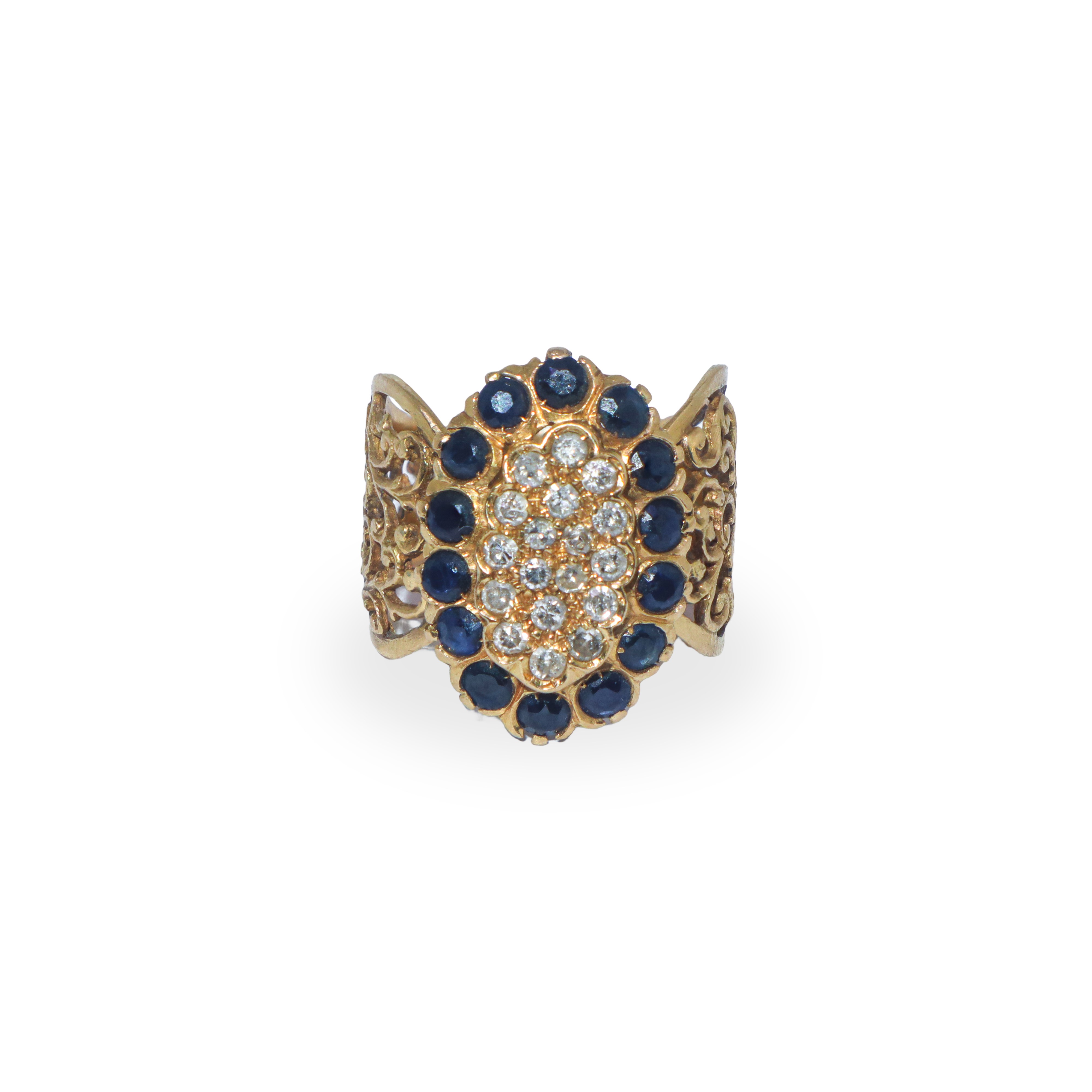 Anello a Fascia Traforata in Oro con Brillanti Kt 0,60 e Zaffiri Kt 1,70