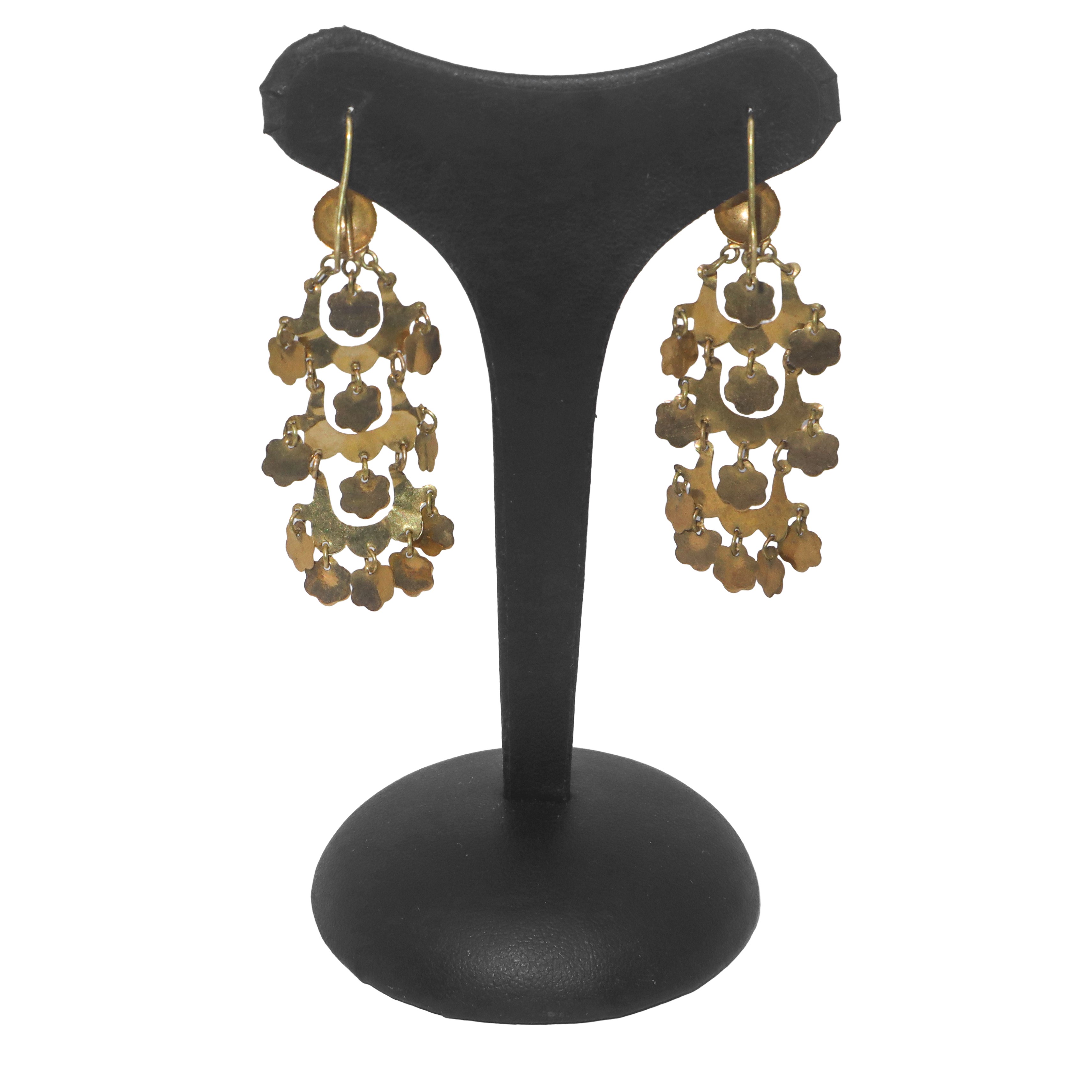 Orecchini pendenti in oro a basso titolo con ciondolini a forma di fiore