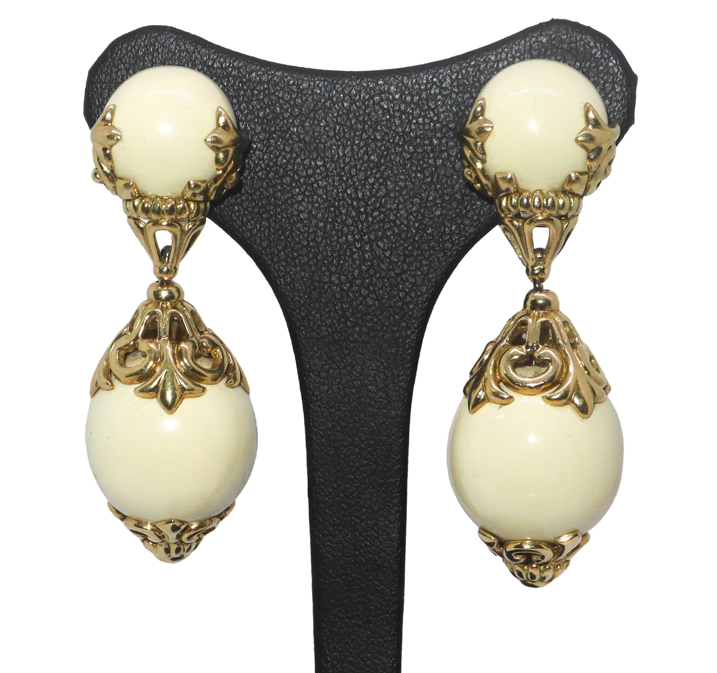 Orecchini a clip in oro 18 kt e pietra dura