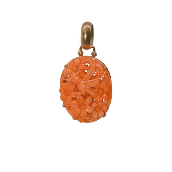 Low title gold and pink coral pendant inlaid with floral and bird motifs