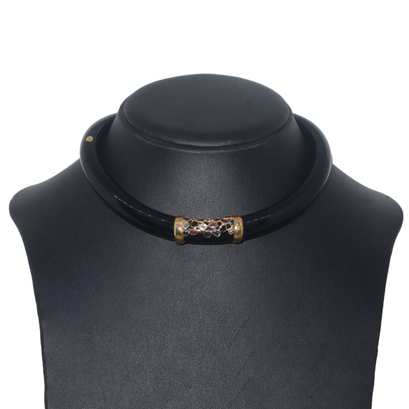 Collana in Osso con Applicazione in Oro e Pietre