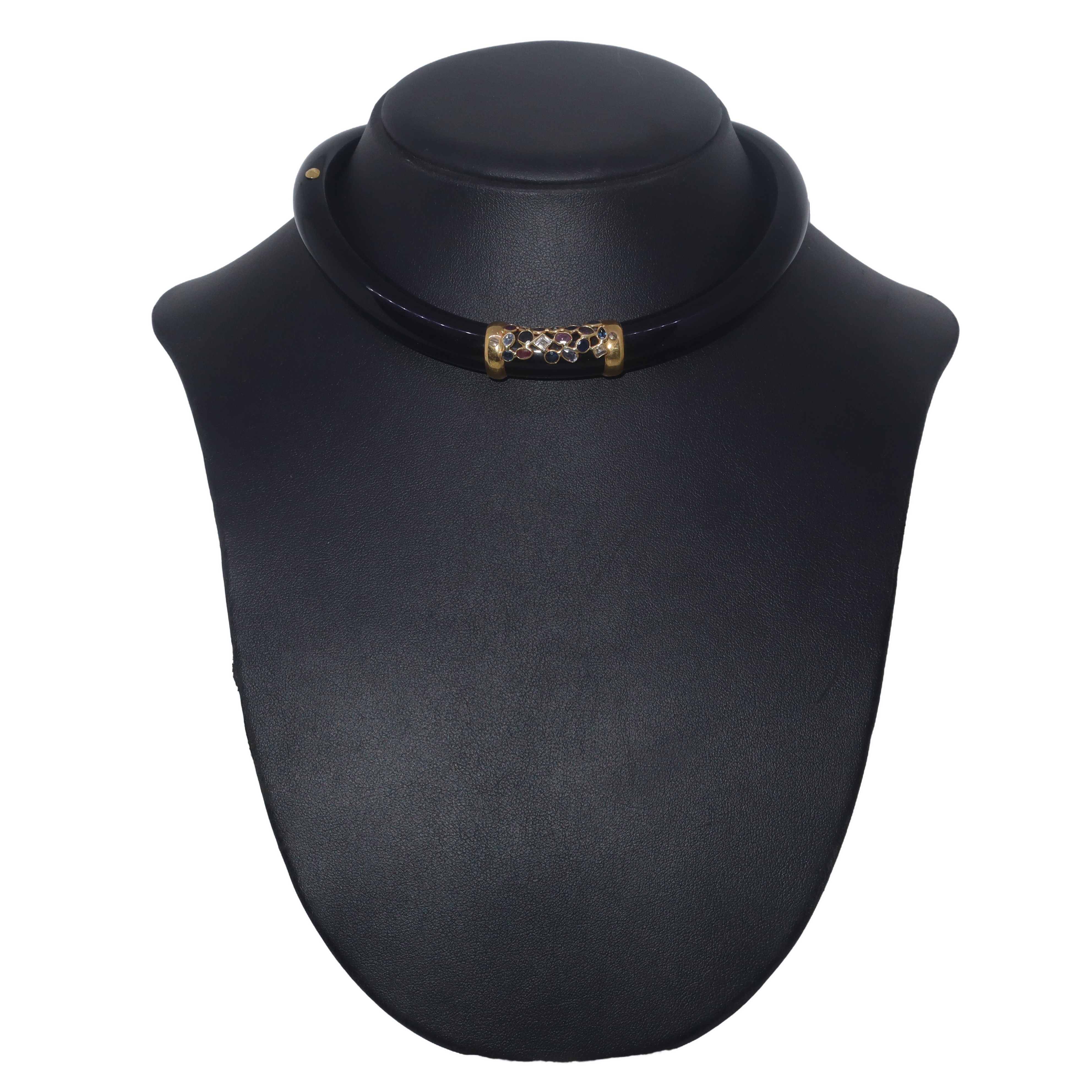 Collana in Osso con Applicazione in Oro e Pietre