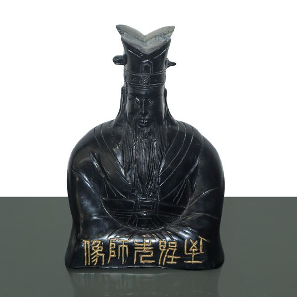 Chinese obsidian figurine depicting Guan Shang d&#39;Jun