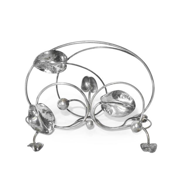 Vermeil/gold plated silver napkin holder with leaves
