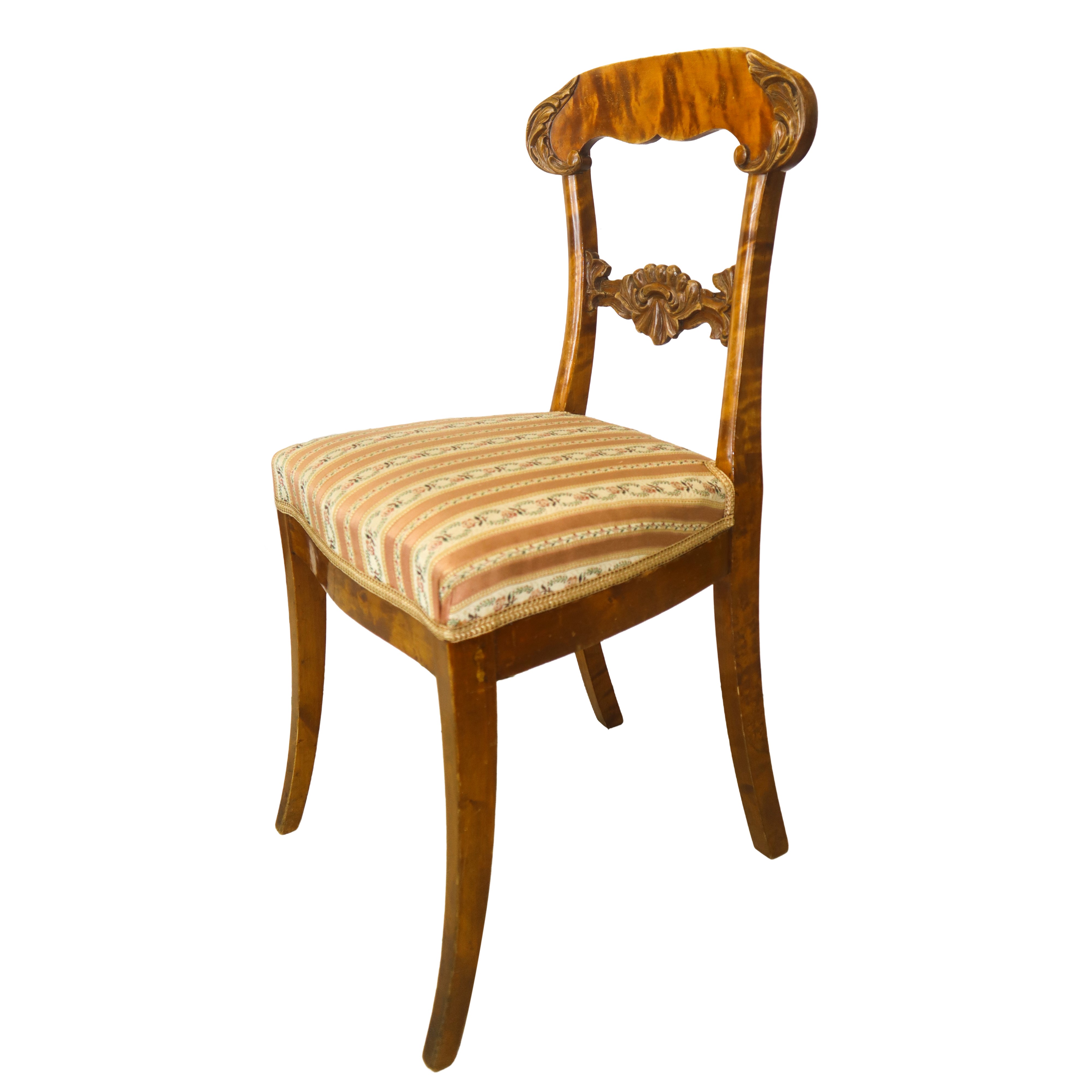 Tavolo rotondo in legno di noce con piede a tre razze scolpito a foglie, stile Luigi Filippo, fin...