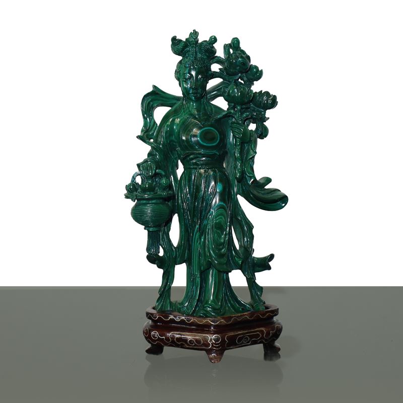 Guayin con Fiori di Loto e Cesto in Mano in Malachite