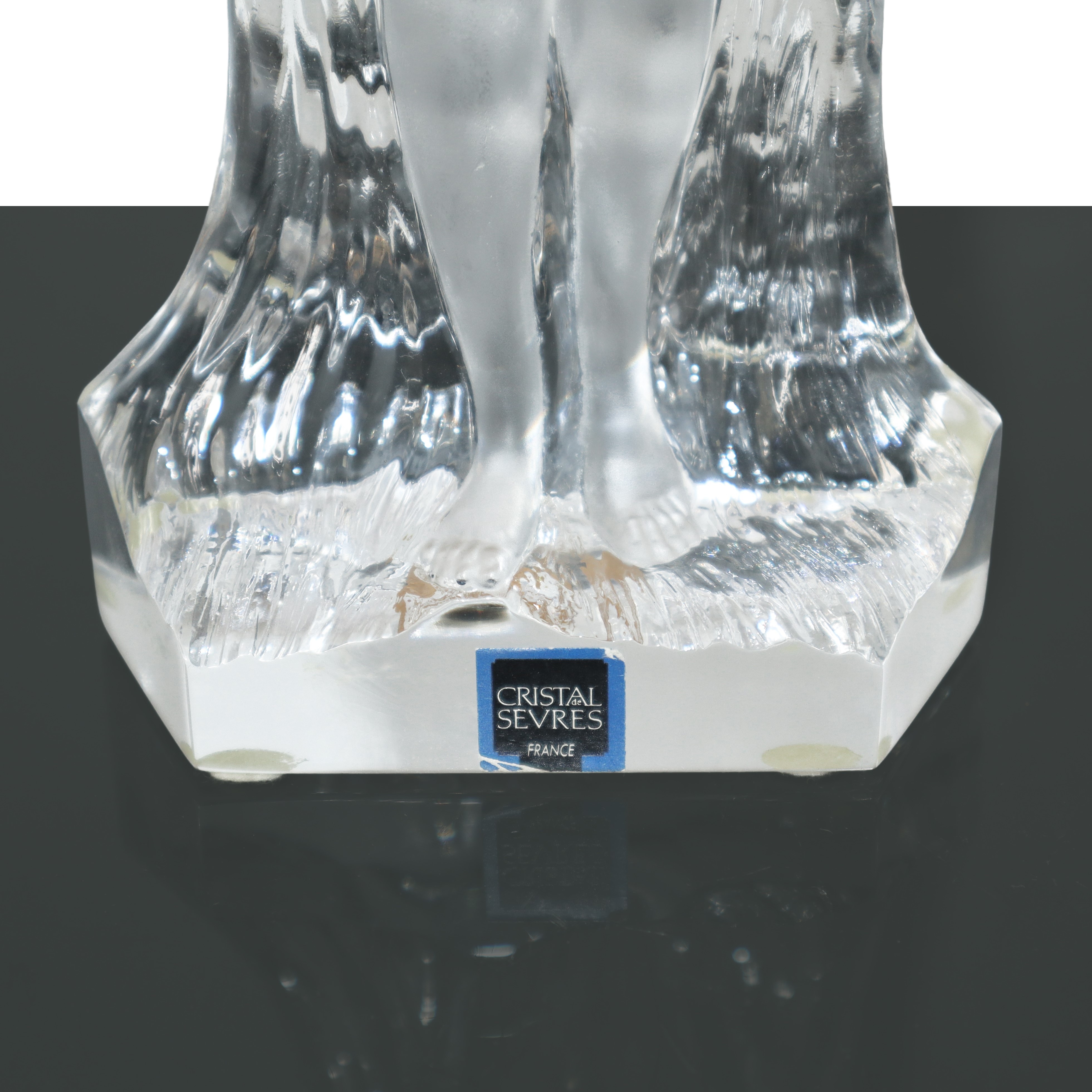 Nudo di donna in cristallo opaco