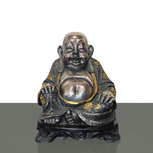 Buddha seduto rivestito in argento 800 R e foglia oro