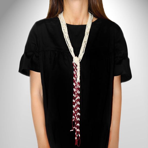 Marta Marzotto - Scarf-style necklace in river pearls and garnets with 18 kt gold susta