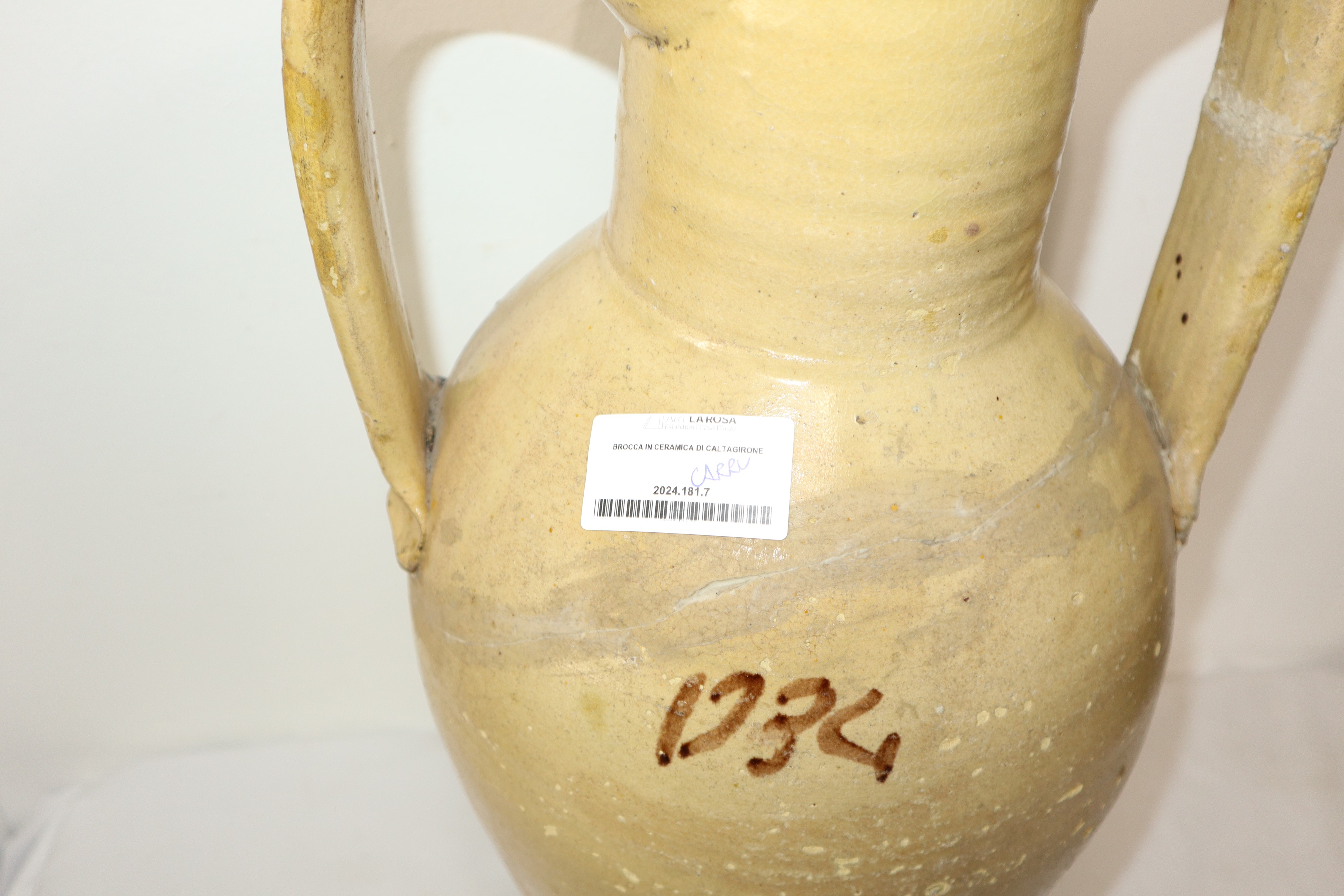 Brocca in ceramica di Caltagirone