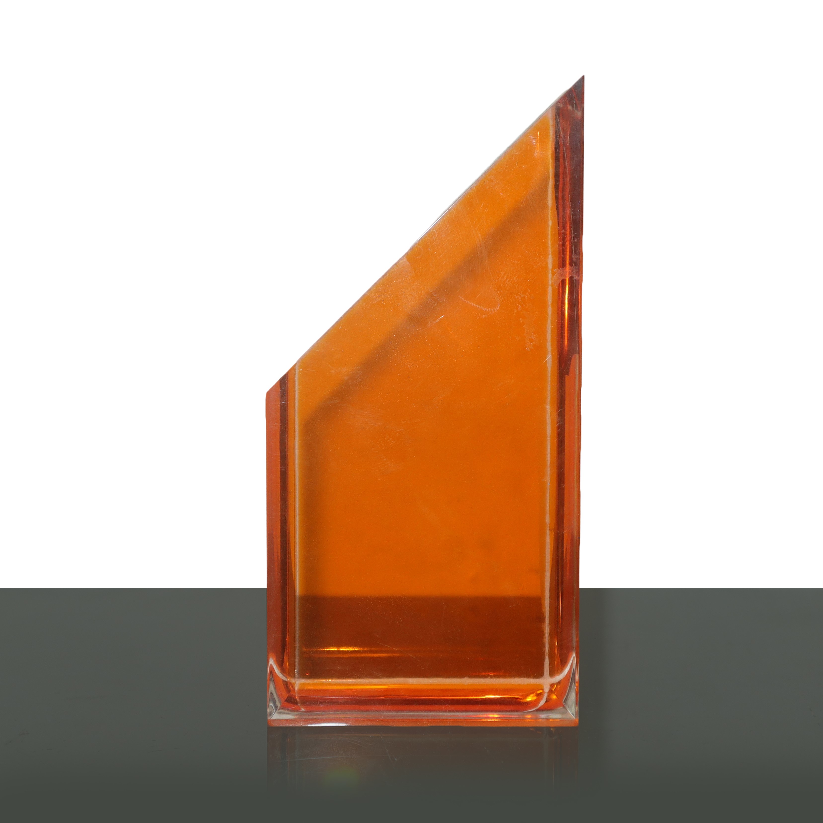 Scultura in metacrilato con inserto aracione produzione Tasca 250