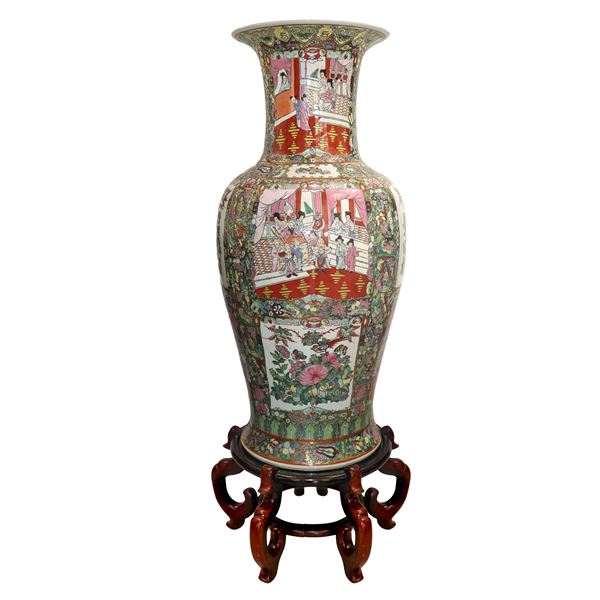 Chinese vase painted with floral motifs