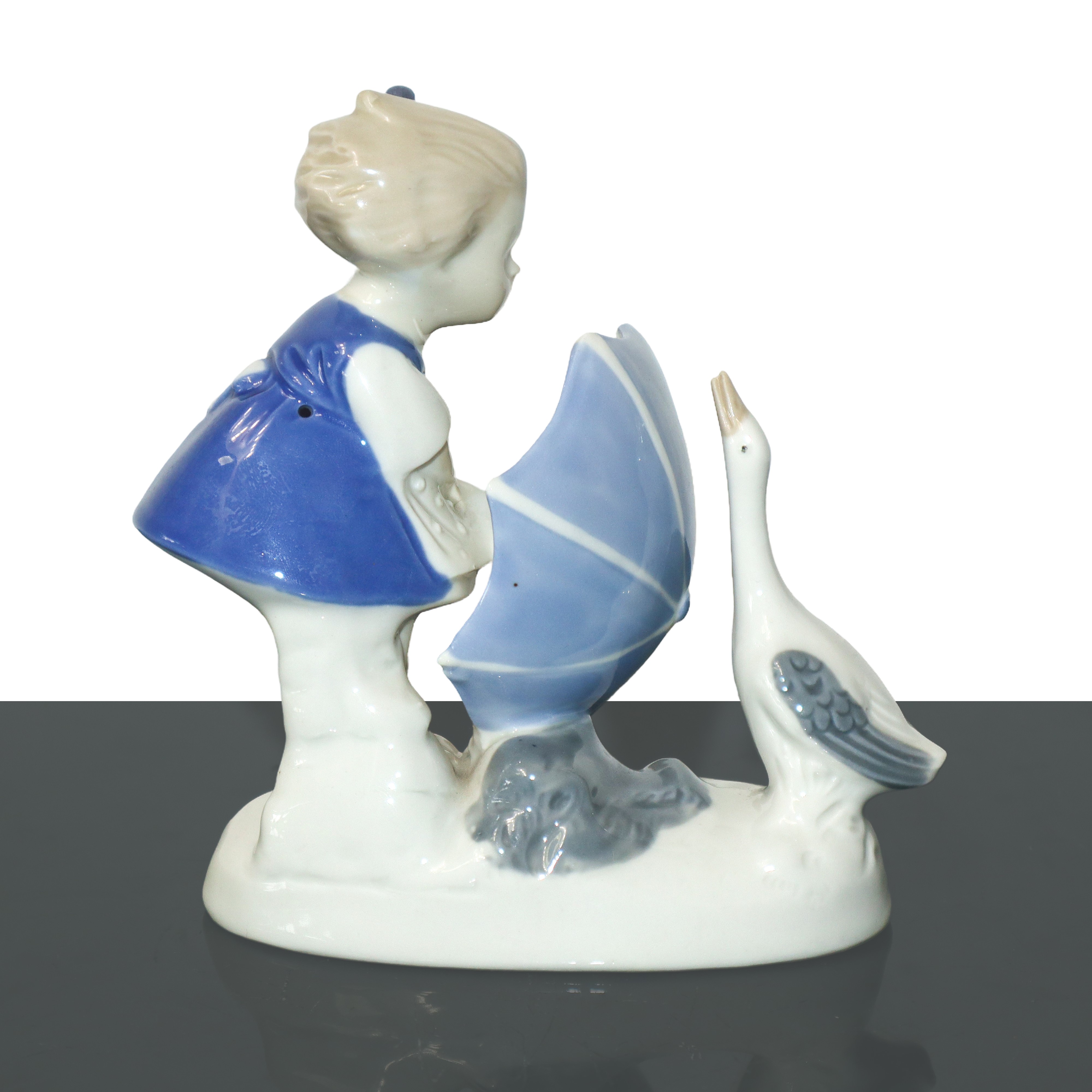 Royal Copenhagen - Bambina con ombrello e oca