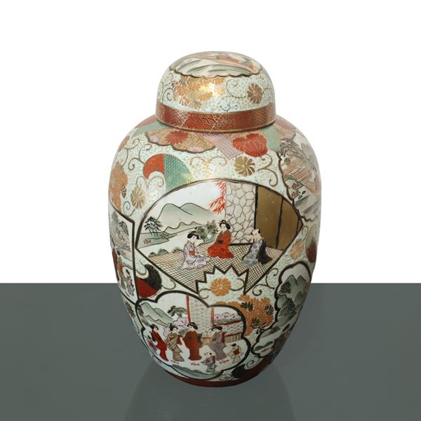 Poutiche Satsuma vase