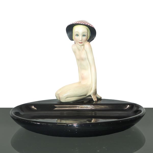 Elena Konig Scavini per Lenci - Centerpiece with figure of nude with earthenware hat and polychrome decoration.