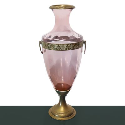 Vaso in Metallo Sbalzato e Vetro