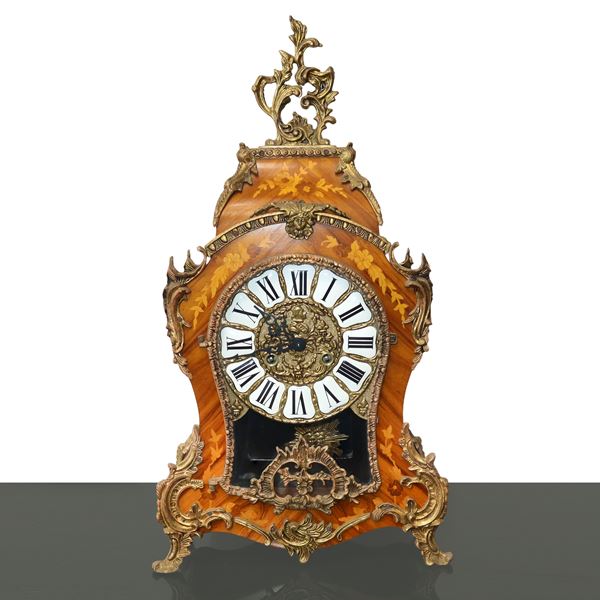 Table pendulum clock in the Louis XV style,