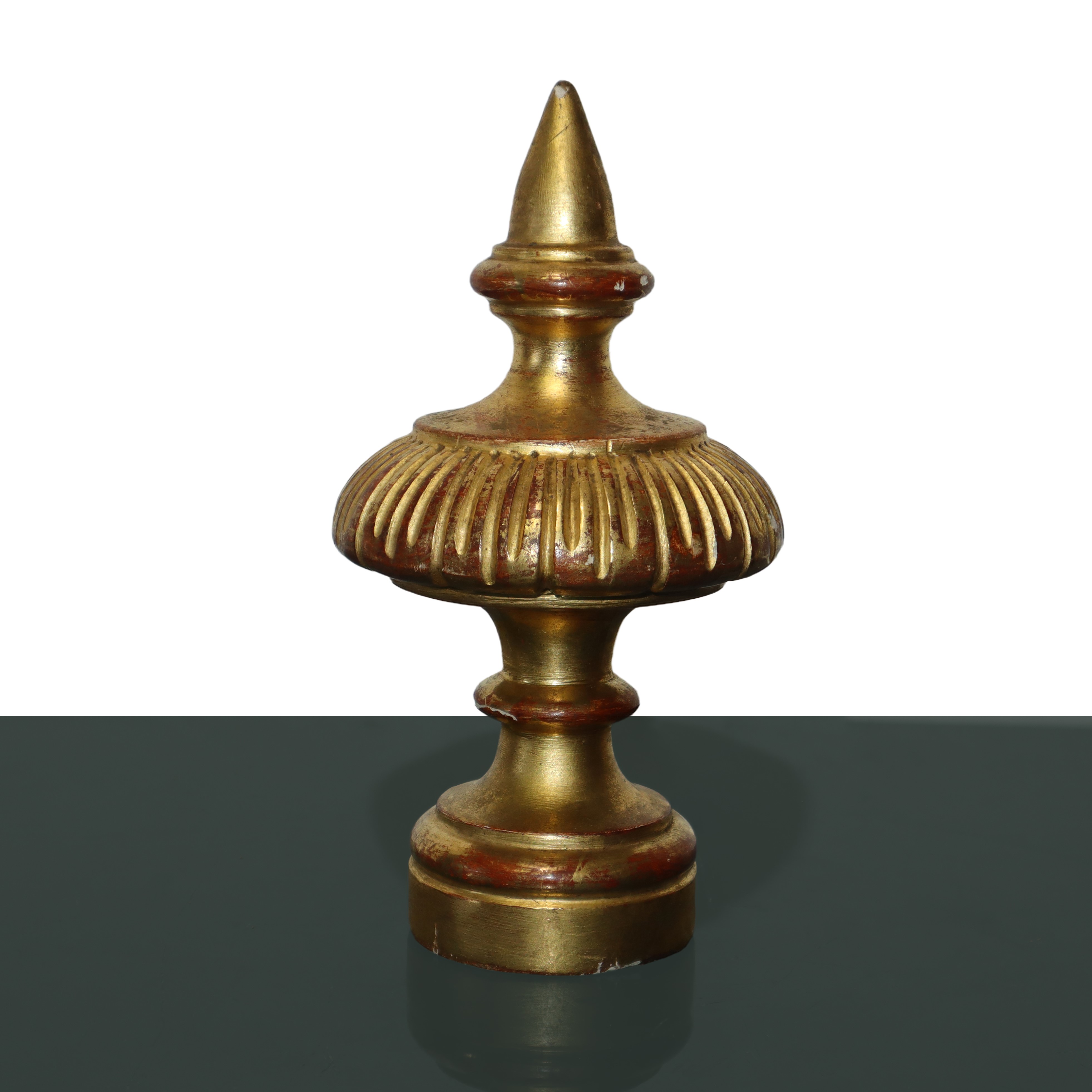 Coppia di Fregi in Legno Dorato