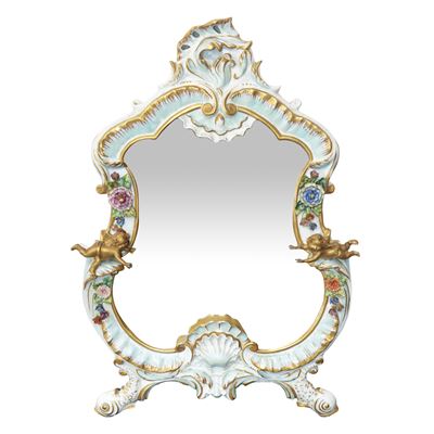 Specchiera in Porcellana di Capodimonte con Puttini Dorati