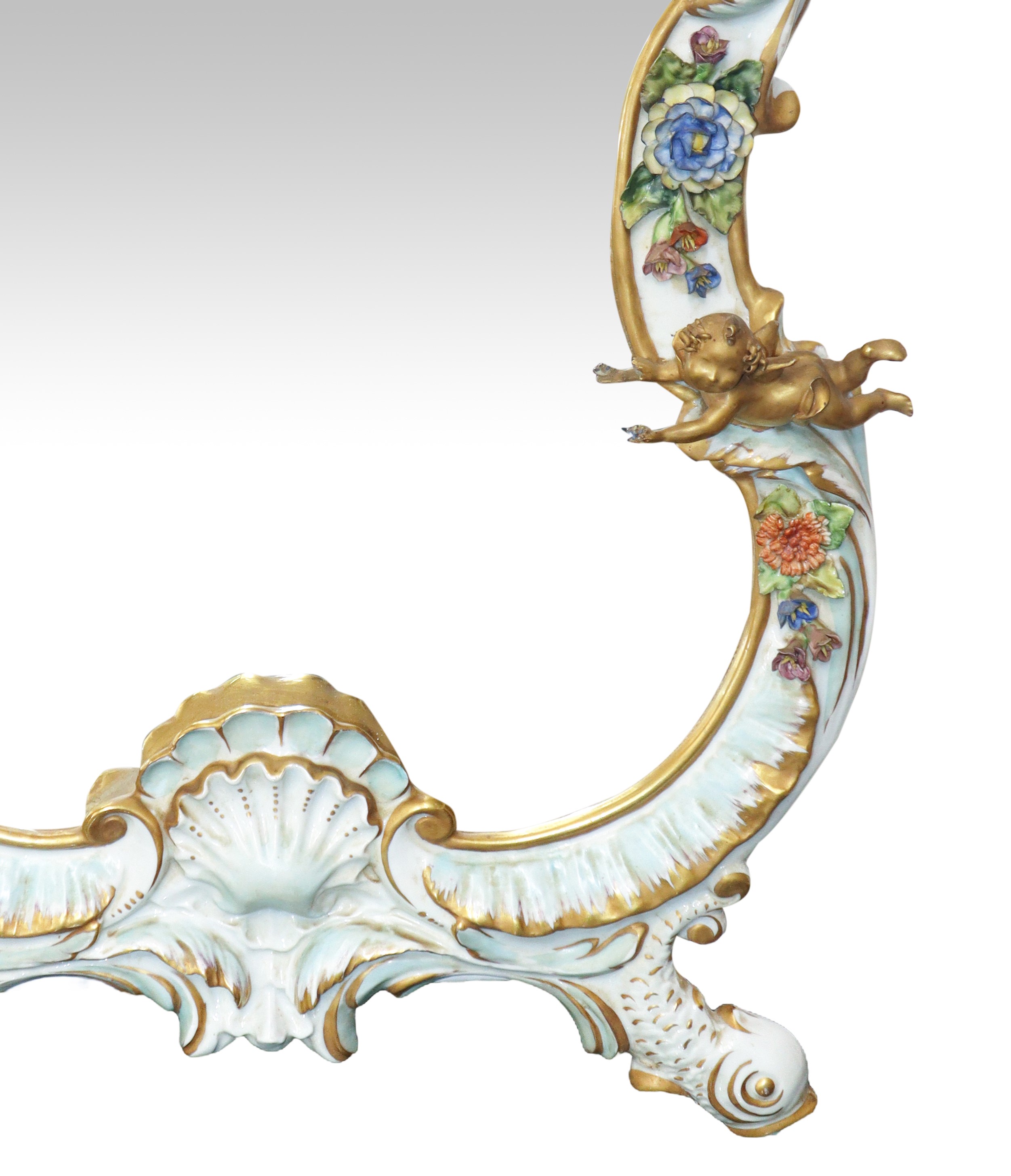 Specchiera in Porcellana di Capodimonte con Puttini Dorati