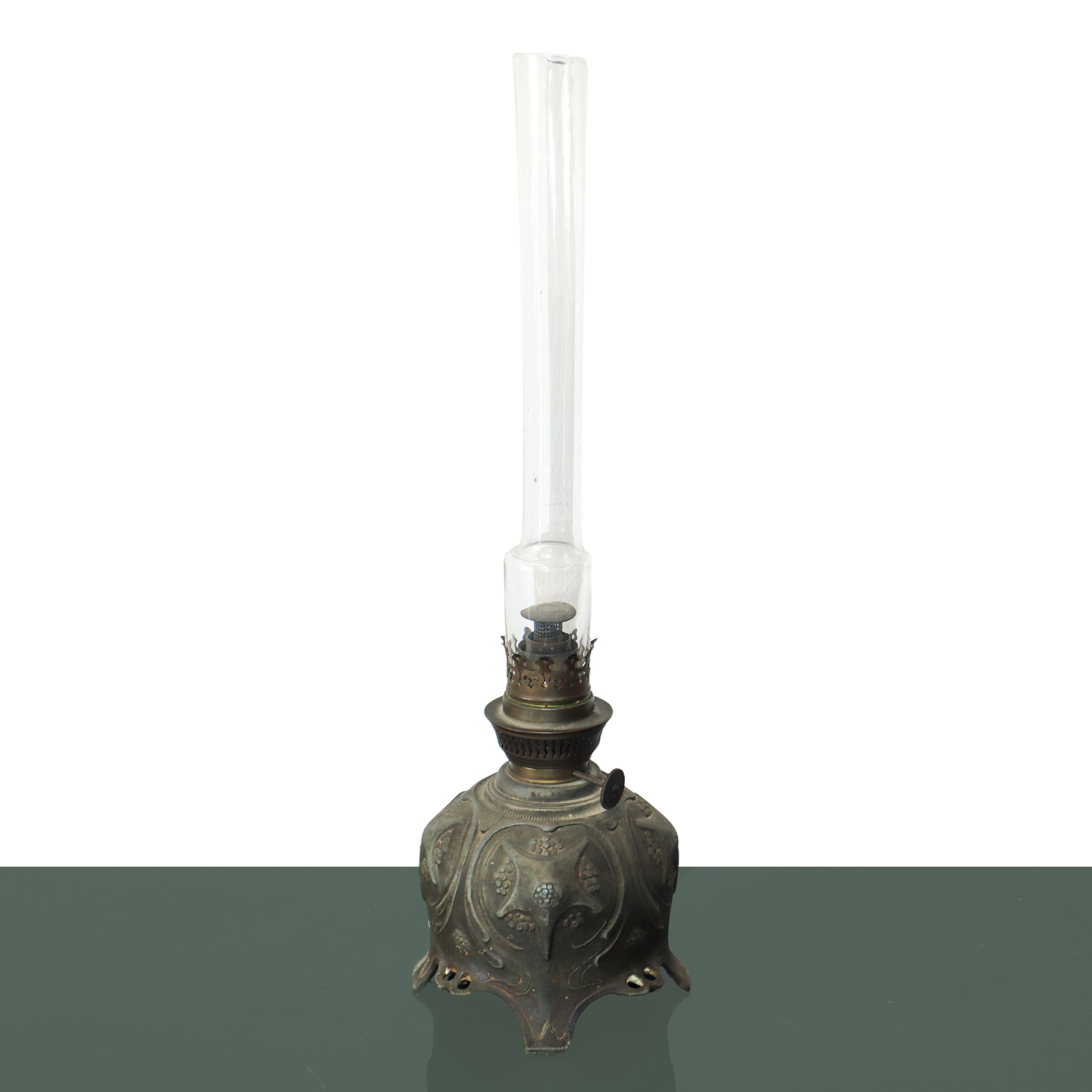 Lume a Petrolio in Stile Liberty