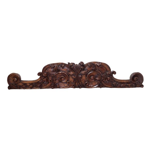 Large solid wood frieze carved and carved with large leaf motifs