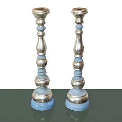 Coppia di Candelieri in Legno Laccato e Argentato